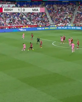 World class assist by Messi 🤩 (via @Major League Soccer on Apple TV) #messi #intermiami 