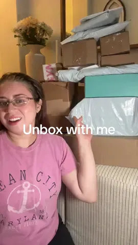 Unbox with me 2 weeks worth of products as a context creator under 5k!  This video is almost a week old I just never got around to editing it. 😅 #contentcreator #contentcreatorunder5k  #microcontentcreator #unboxing #pr  