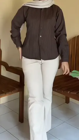 Luna Stripe Kemeja Fitted Wanita Cek Keranjang Kuning...