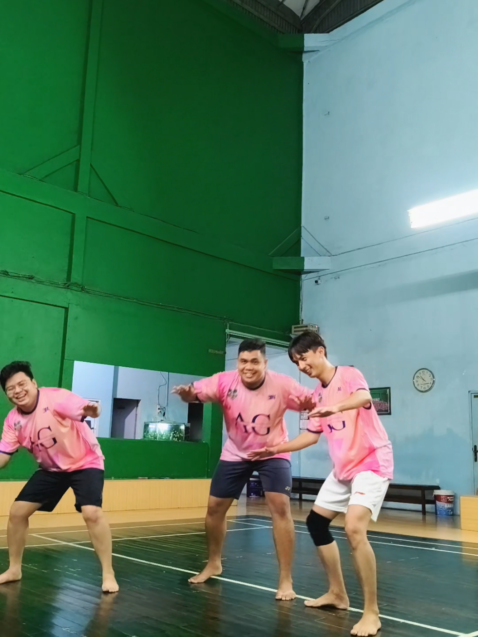 Putra : RUSSEL TINGGI COKKK!!!! #yonex #badminton #fyb #fyp 