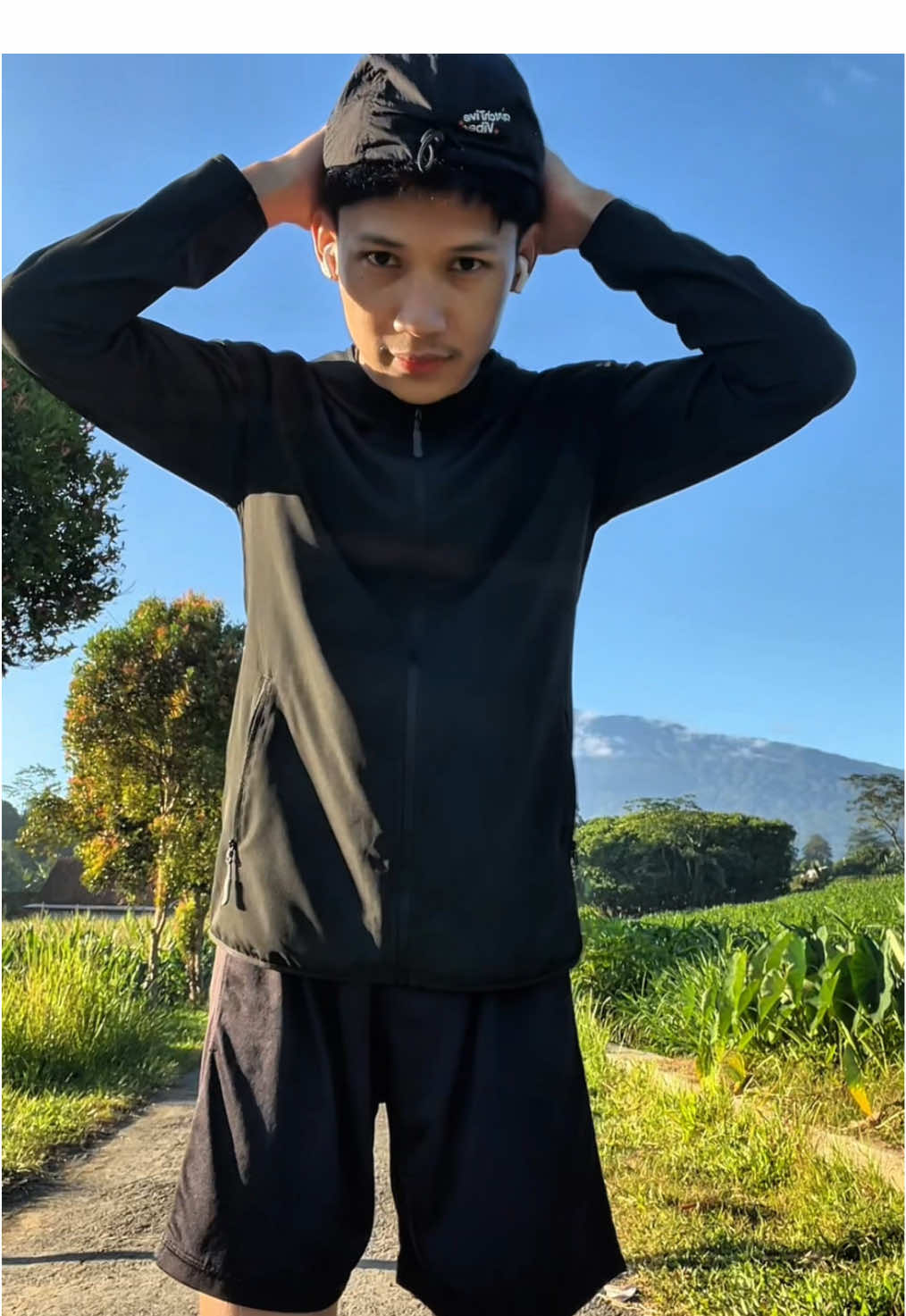 Jaket pria premium bahan parasut cocok dipakai running gym