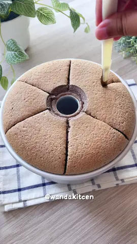 Cake dari ketan hitam selembut kapas !! Resep Chiffon Cake Ketan Hitam super lembut, wangi, legit dan gembul #chiffoncake #ketanhitam #idejualan #resepsimple #resepmudah #wandakitchen 