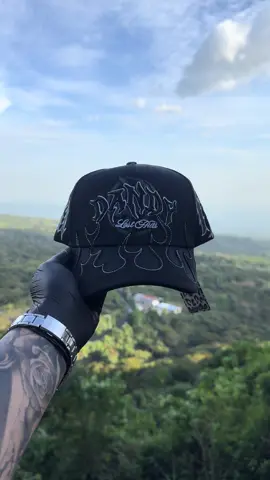 🧢 DANDY HATS X LOST HILLS🔥 By BURNING HILLS 💸 • Ajustable  • Diseño Bordado  📦 Envío Gratis a todo el país 🇸🇻 #elsalvador #gorras #dandyhats #sivar #fyp #paratiiiiii #🇸🇻 #4k #caps #exclusive #viral #fypシ #gorrasexclusivas #fypシ゚viral 