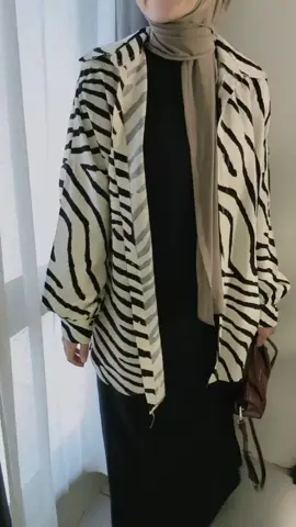 Membalas @rachmayanti686 pashmina anti licin emang cuci kering pake banget sih.. yuk yang mau juga langsung cek keranjang kuning nya yah 😉👇✨ #pashminaantilicin #pashminajersey #hijabinstan #outfit #ootdhijab 
