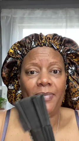 Where dem fans at?! I wish it were that easy to apply makeup! Join my email list to get updates on classes www.ranessarenaybeauty.com  #makeuptransitions #purrtydimples #melanintok #bootsontheground 