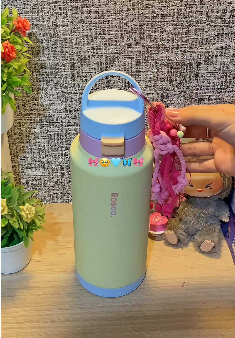 Gabisaa diem brand satu ini, ada aja gebrakannya!! tapi worth it selain gemes dia juga tahan lama😍 #rosca #roscatumbler #Rekomendasitumbler #tumblertahandingin #tumblersoftiktok 