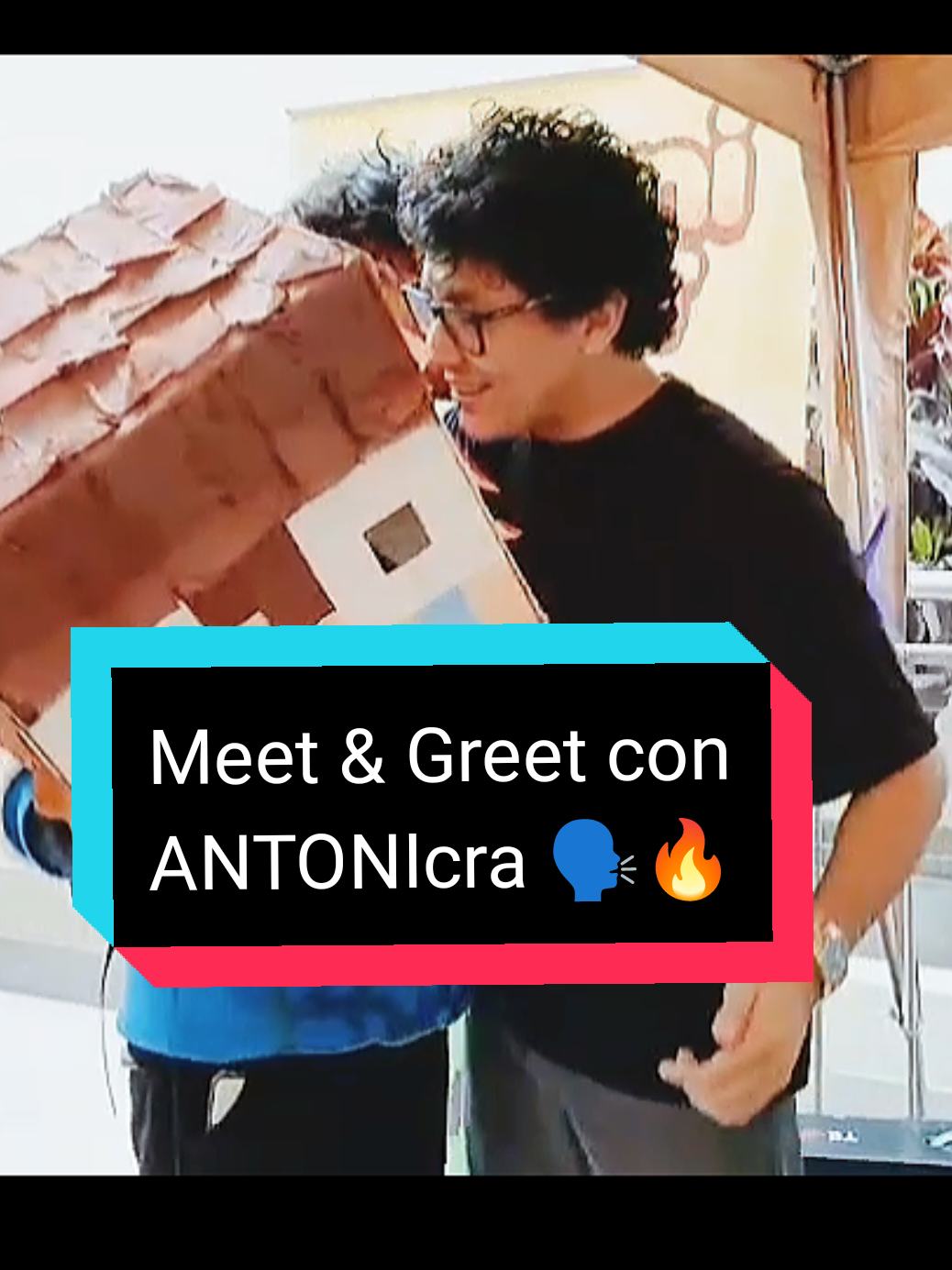 Hoy 19 de julio, en el Sugoi Fest, he tenido una bonita experiencia con la comunidad, y he tenido la oportunidad de estar en el Meet & Greet de @antoniprime96, no es la primera vez que lo veo en persona pero aún así me puse super nervioso, les juro que no paraba de sonreír de la felicidad, y pues quería compartir este pequeño momento que tuve con él, para que quede como un bonito recuerdo 