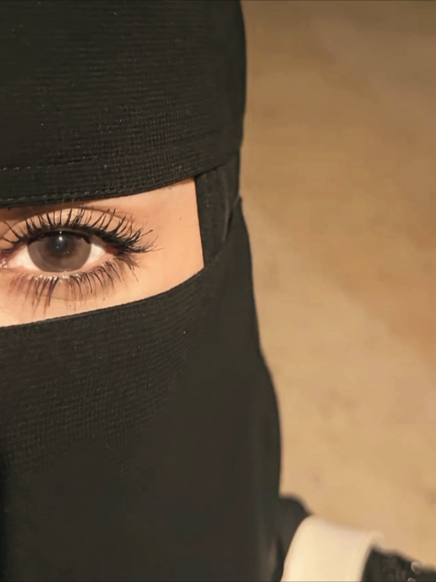 🖤🫶Hijab is my confidence, a symbol of my identity.🧕👤