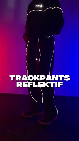 Lo nggak butuh spotlight, lo udah jadi spotlight. #credifoxofficialstore #credifoxadventure #trackpants #pendakigunung #pendakiindonesia #fyp #trend 