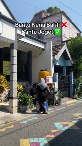 apapun dimana pun joget no1😭😂 #pkm #pkmsurabaya #pkmsurabaya1 #surabaya #1 #sinalimo #simo #simopomahan #stie #stiepemuda #melesat #pkmstie #PKM #STIEPEMUDASURABAYA #MELESATJAUH 