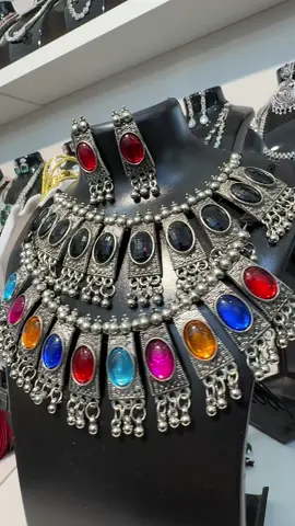 Shop @Vastra at Harris Park Sydney @Vastra Designers Sydney #fyp #viral #jewelry #americandaimond #potli #designershopping 
