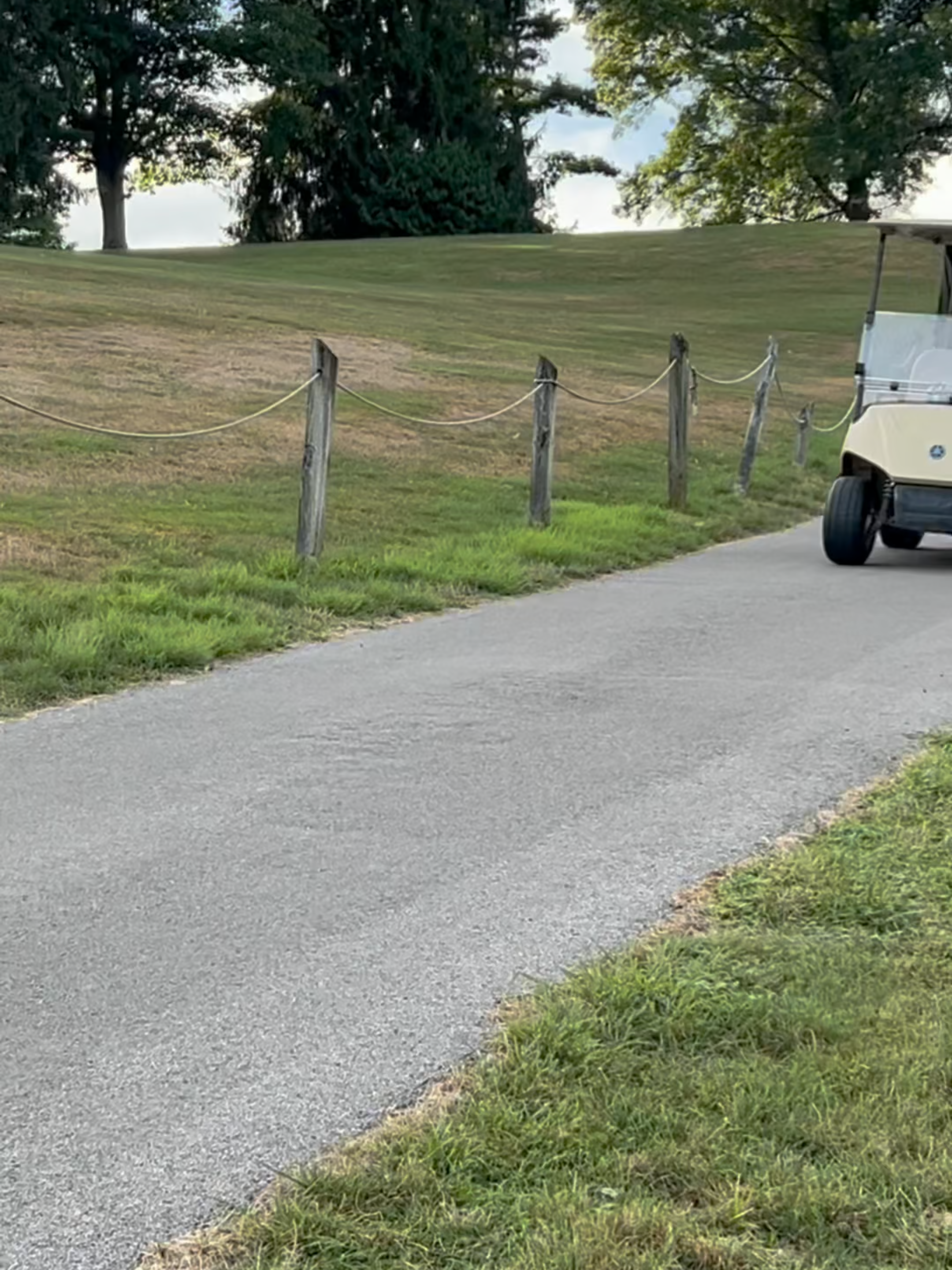 golf car fail #golf #funfun #funn #funfunfun #dumbdumb #tiktokhumor #funnyfriends #entertainment #risas #funnyvideos😂 #risa #stupid #clumsylife #awkward #humor #humortiktok #f #fall #fyp #golffail #humor #crash