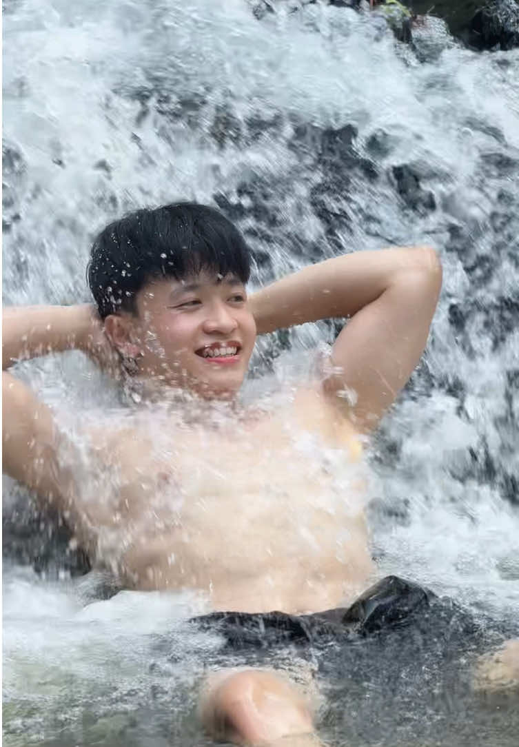 Thanh Hoá mưa bão quá, mn ra đường cẩn thận nhé 🥲 