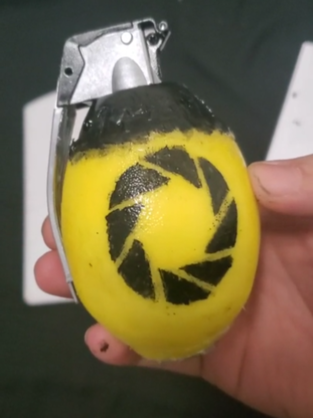 D.I.Y. Lemon-Ade. #lemonade #portal #portal2 #cavejohnson #DIY #diyproject #grenade #lemon #cumbustiblelemons #project #quickproject #props #handheldprops 