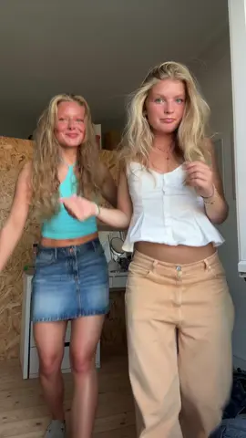 @Silje Møller Kristensen 🩵🤍#foryou #makemefamous #loveyou #fyp #fanø 