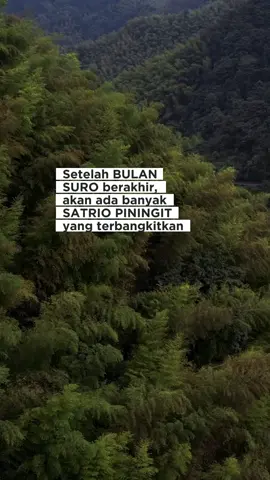 PASCA BULAN SURO, SATRIO PININGIT MULAI BERMUNCULAN? Banyak Satrio Piningit yang mengalami gemblengan spiritual gila-gilaan selama Bulan Suro. . . . RETREAT 2025 AT LOMBOK Akhir tahun ini persiapkan diri kalian untuk mengikuti : 🐳 RETREAT 3 HARI 2 MALAM DI LOMBOK 🐳 Dengan tema : “Mengaktifkan Kembali Supernatural Manusia Nusantara” Yang mau ikutan, komen “RETREAT”, nanti saya DM link pendaftarannya 😇 TANGGAL PELAKSANAAN  26-28 Desember 2025 Meeting point : Bandara Internasional Lombok  Jam : 10.00 WITA ITINERARY 🍿 HARI 1 🍿 - Penjemputan di Meeting Point - Belajar menenun di Desa Sukarara - Melihat budaya dan tradisi Lombok di Desa Sade / Ende dan berinteraksi dengan Suku Sasak - Menikmati Pantai Kuta Mandalika - Melihat Sirkuit Mandalika dari atas Pantai Seger - Menikmati suasana tropis Pantai Tanjung Aan - Melihat Samudra Hindia dari atas Bukit Merese - Kuliner di Lombok 🍿 HARI 2 (WORKSHOP) 🍿 - Kebangkitan Spiritual dan hubungannya dengan Evolusi Kesadaran manusia - Hubungan Pikiran Bawah Sadar dengan kekuatan supernatural manusia - Membedah fenomena-fenomena mistis yang ada di Nusantara - Membedah proses dan cara mengaktifkan Mata Ketiga dan Kemampuan Supernatural manusia - Supernatural : bentuk kecerdasan di masa depan - Pengalaman supernatural vs Pencerahan - Peran spiritualitas, pencerahan, dan supernatural manusia untuk Zaman Kejayaan Nusantara  🍿 HARI 3 🍿 - Free time di hotel, menikmati alam Lombok RETREAT INI TERBATAS!! Mengingat keterbatasan jumlah kamar di hotel. Karena itu segera daftar melalui Whatsapp di 0812 3015 8577 Atau klik link di bio 👉🏼 pilih tombol “Retreat” untuk pendaftaran dan informasi selengkapnya. Atau komen “Join Retreat”, nanti saya DM link pendaftarannya. QUOTA TERBATAS!! Dan belum tentu retreat seperti ini akan diadakan lagi.