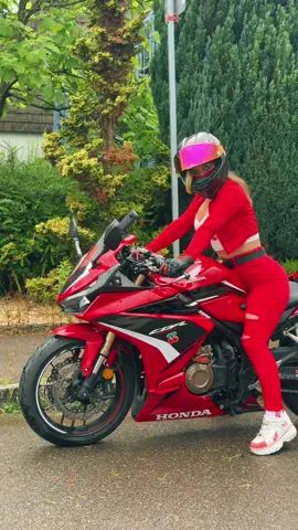 ❤️🏍️✌️🫶🍒👸🥰💯🦸‍♀️ #bikergirl #biketok #bikelife #foryou #fyp #zicherrymoto #tranding #summervibes #ride #cbr #bikelover #WeekendVibes 