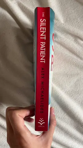 “I was crying for all of us. There's so much pain everywhere, and we just close our eyes to it. The truth is we're all scared. We're terrified of each other.” #notallgreatbooks #thesilentpatient #alexmichaelides #bookrecommendations #BookTok #viral #viralbooks 