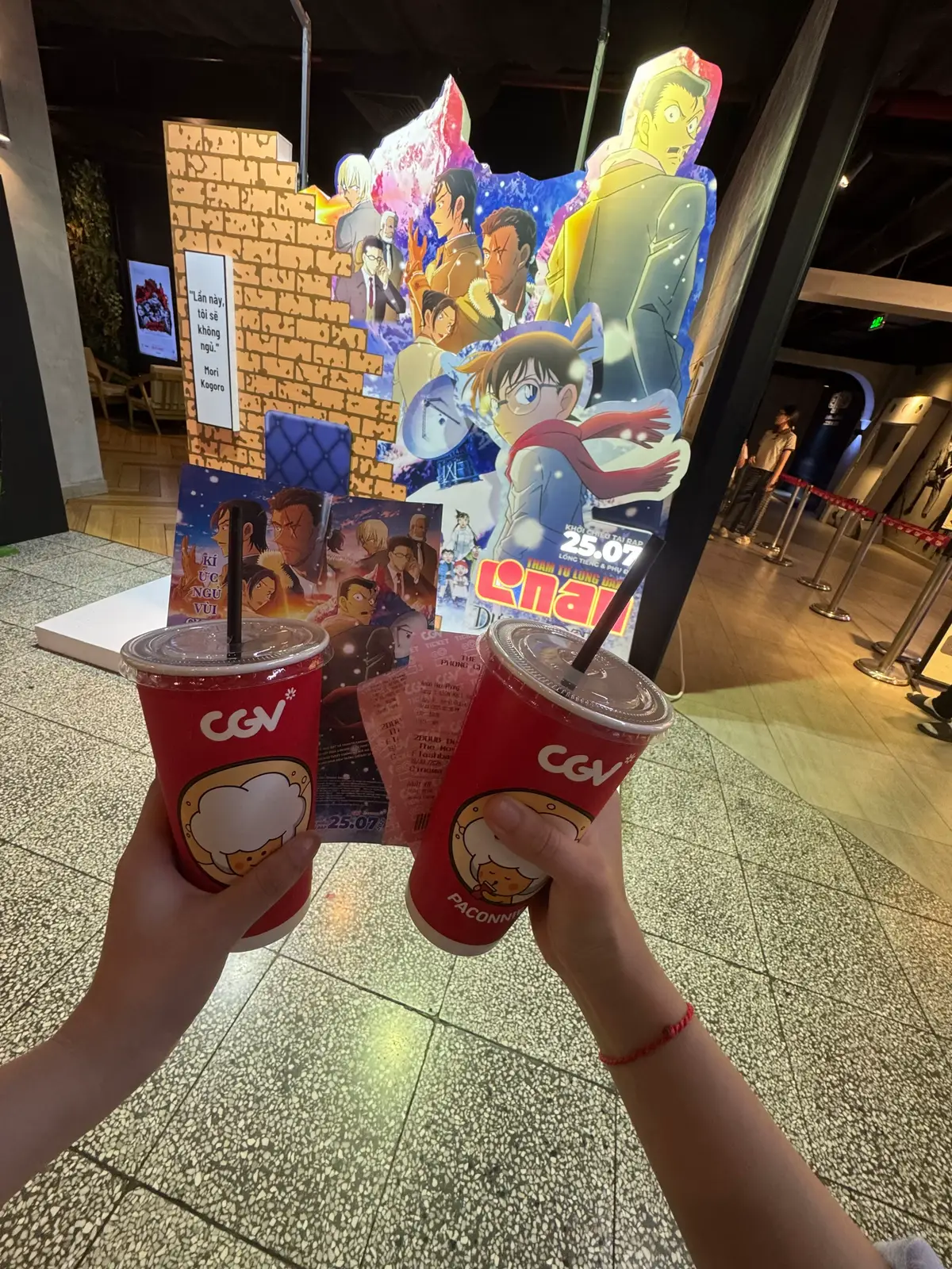 Hết huy hiệu tiếc ghee. #conanmovie28 #detectiveconan #conan 