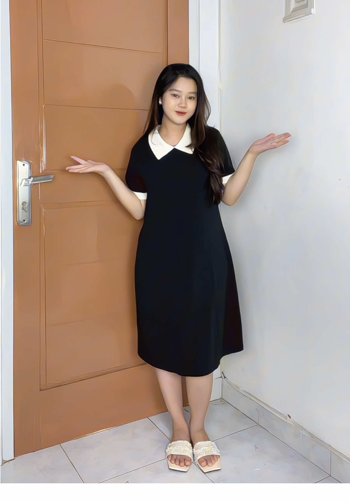 suka banget sama dress nya 🫶🏼🤏🏼#dresswanita #leenbenka #outfitdress #fypp 