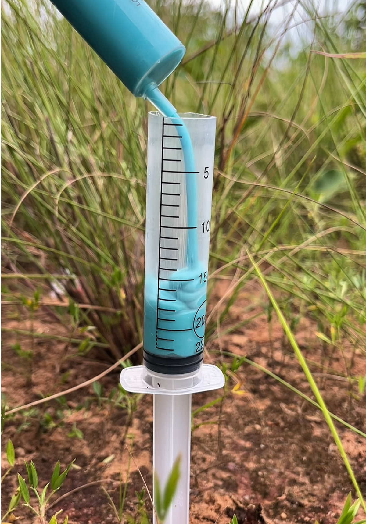 The guys shows Smart idea for SURVIVAL save Water & Soaps #camping #bushcraft #Outdoors #survival 