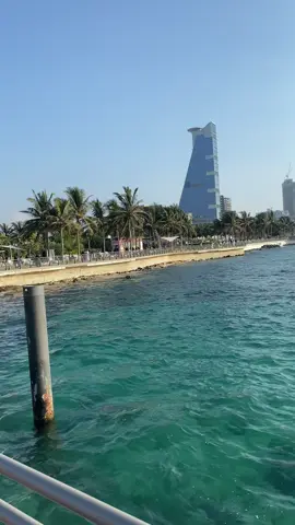 جدة🤍#كورنيش_جدة #بحر #جدة_الان🌊 #fypシ #foryoupage #تصويري #explore #اليوم #foryou 