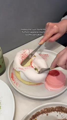 The LIGHTEST, FLUFFIEST, JIGGLIEST Japanese soufflé pancakes ever 🥹☁️ 📍@Adozen Adozen  —  🏷️ #melbournefood #melbourneeats #melbourne #souffle #soufflepancakes