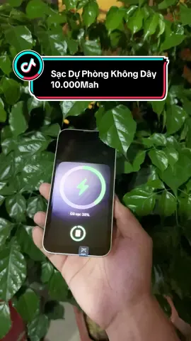 Magsafe- Sạc Dự Phòng Không Dây 10.000mah du lượng lớn tương thích cho các máy hỗ sạc ko dây . Độ bám hút tốt , dễ dùng . Bảo hành lỗi đổi trả do nhà sản xuất #sạc #Sạc #sạcmagsafe #magsafe #sạckhôngdây #sạckodây 