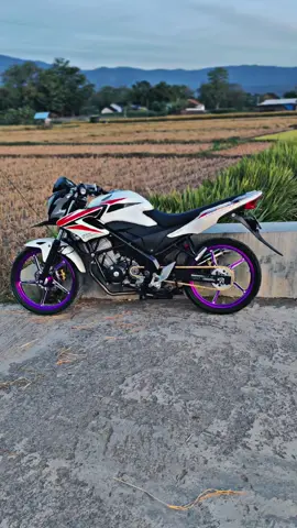 👋#fyp #xyzbca #cb150rmodifikasi #cb150rold #cb150r #ponorogo24jam #cb150rstreetfire 