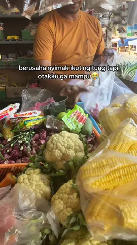 berasa dengerin murrotal,tbtb bojone uwong🤣#xybca #fyp #fypage #pasarkrian #viraltiktok #sayur 