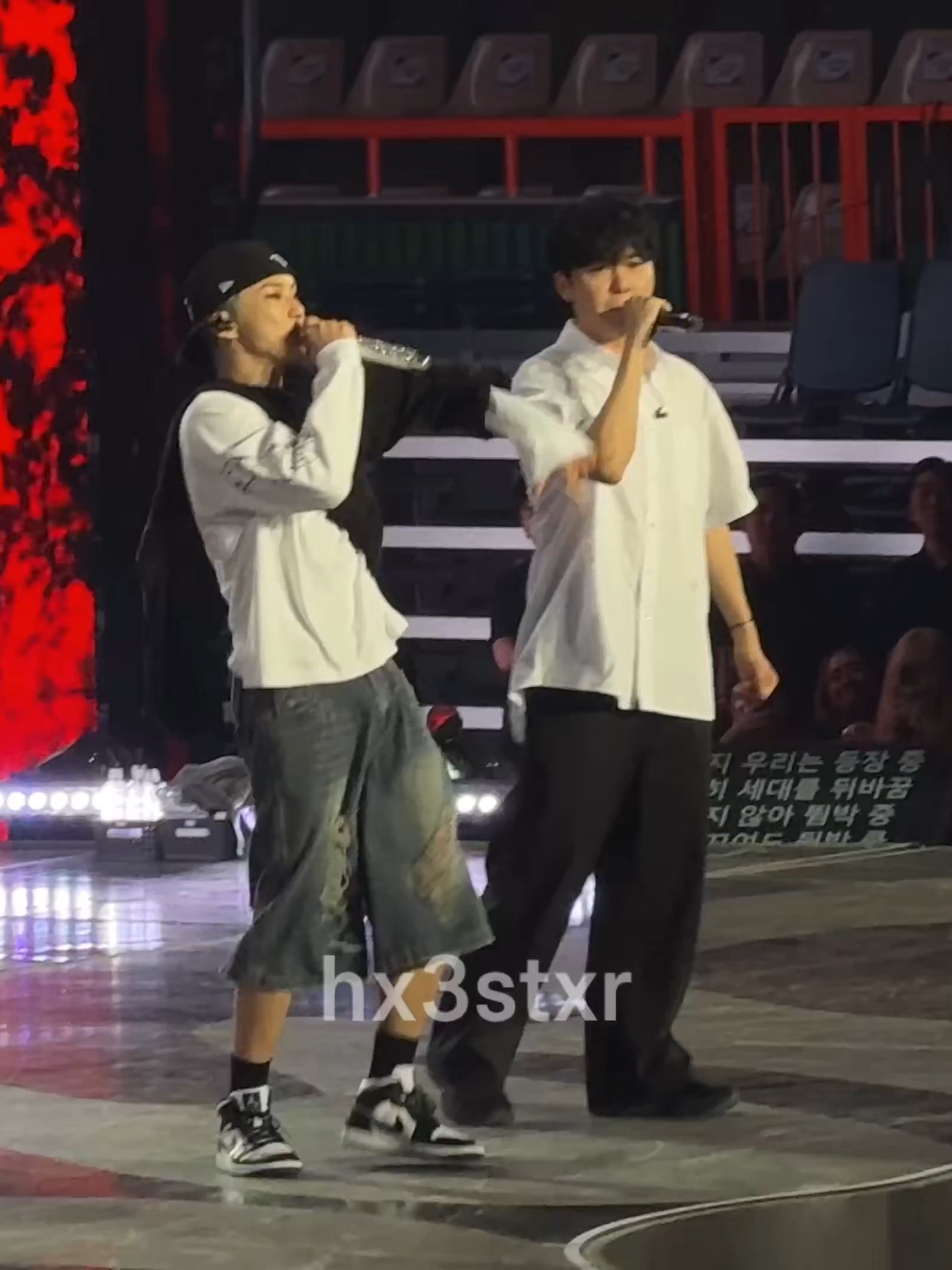 seungkwan made hoshi laughed so hard during 'super' at hxw fancon 🤣 #seventeen #seungkwan #hoshi #woozi #svt #svtcarat #carat #fyp