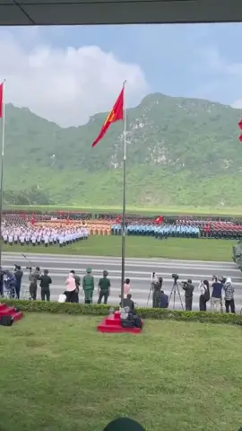 Đủ woa chưa các sư tỷ ơiiii. Quân triều đình cỡ này luônnnnn 🇻🇳🇻🇳🇻🇳🇻🇳🇻🇳 #A80 #quockhanhvietnam #CAND#dieubinh #candy #80namquockhanh #bodoivietnam #duyetbinhvietnam #bodoicuho #xhtiktok #qdndvn #quandoinhandanvietnam #quandoan12 #sudoan325 #fypシ゚viral #viralvideo #xuhuong 