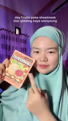 aku pake sheetmask dari bioaqua yang variant grapefruit yaa 💗 #day1 #sheetmask #challenge #wonyoung #wony #skincare #skincaretips #sheetmaskbioaqua 