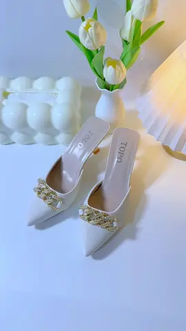 #classyheelsforwomen #heelssandals #classyheels 