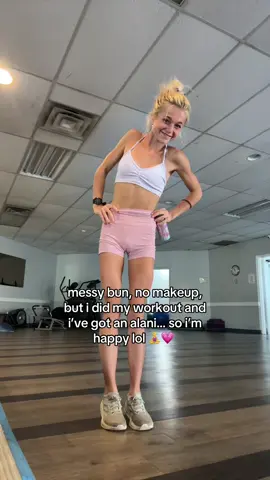 It’s the little things 🫶 @Alani Nutrition  #d1athlete #d1runner #d1track #collegeathlete#gymgirlies #studentathlete #athletelife #athletesoftiktok #trending #foryou #distancerunner #gymgirl #OOTD #virL #runner #run #runtok #athletetok #gym #Fitness #gymfit #runnergirl #runnerthings #runningoutfit #workoutfit #workout #exercise #GymTok #fitnessmotivation #motivation #alaninu #alanipartner #alaninutrition #energydrinks