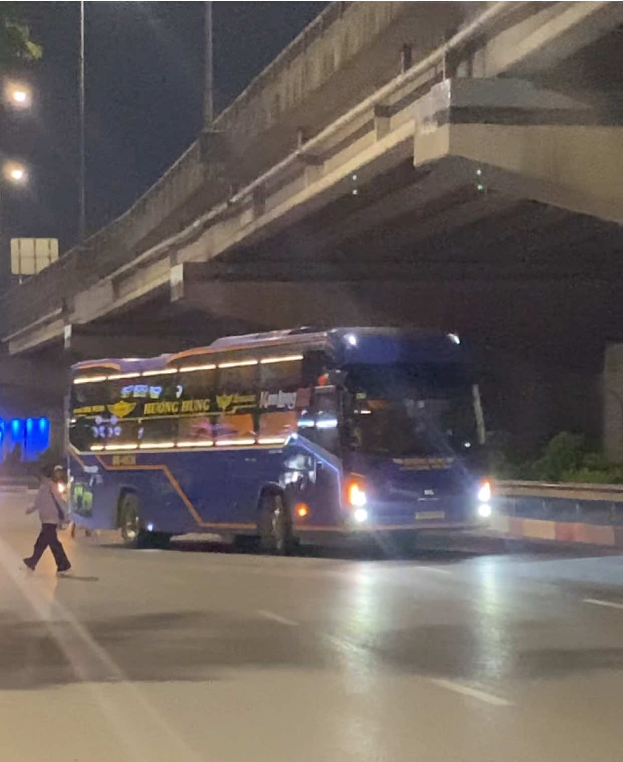 Kimlong 99 Đến Từ Hà Tĩnh | Hướng Hùng #dungduongngamxe #benxenuocngam #xekhachhatinhhanoi #nhaxehuonghung #xekhachhatinhhanoi 