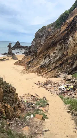 Mình phải thốt lên “Wao, sao lại có nơi đẹp như Bãi Đá Nhảy Quảng Bình chứ” Thật tuyệt vời luôn ý #baidanhayquangbinh #quangbinh 