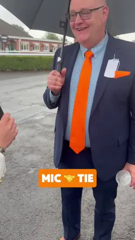 We like this combo 🤣 #RacedayTV #fashion #horseracing 