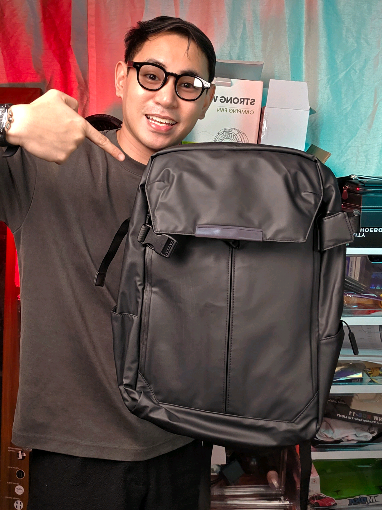 eto yung waterproof backpack na magagamit natin ngayong tag ulan para safe ang gamit natin sa ulan at pwede ring motor backpack #waterproofbackpack #rainbackpack #heavyrainbackpack #motorbackpack #motorcyclebackpack #schoolbackpack #backpackrecommendation #laptopbackpack 