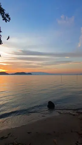 Ada yang dilukai ke? Esok ambik MC... Selamat malam... 😎 #solorider #sunset #sunsetlover #batukawan #penang #tiktokmalaysia🇲🇾 