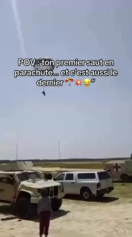 Aiiie Aiiiie 🫨😂 #armeedeterre #parachute #militaire #militarytiktok #pourtoi 