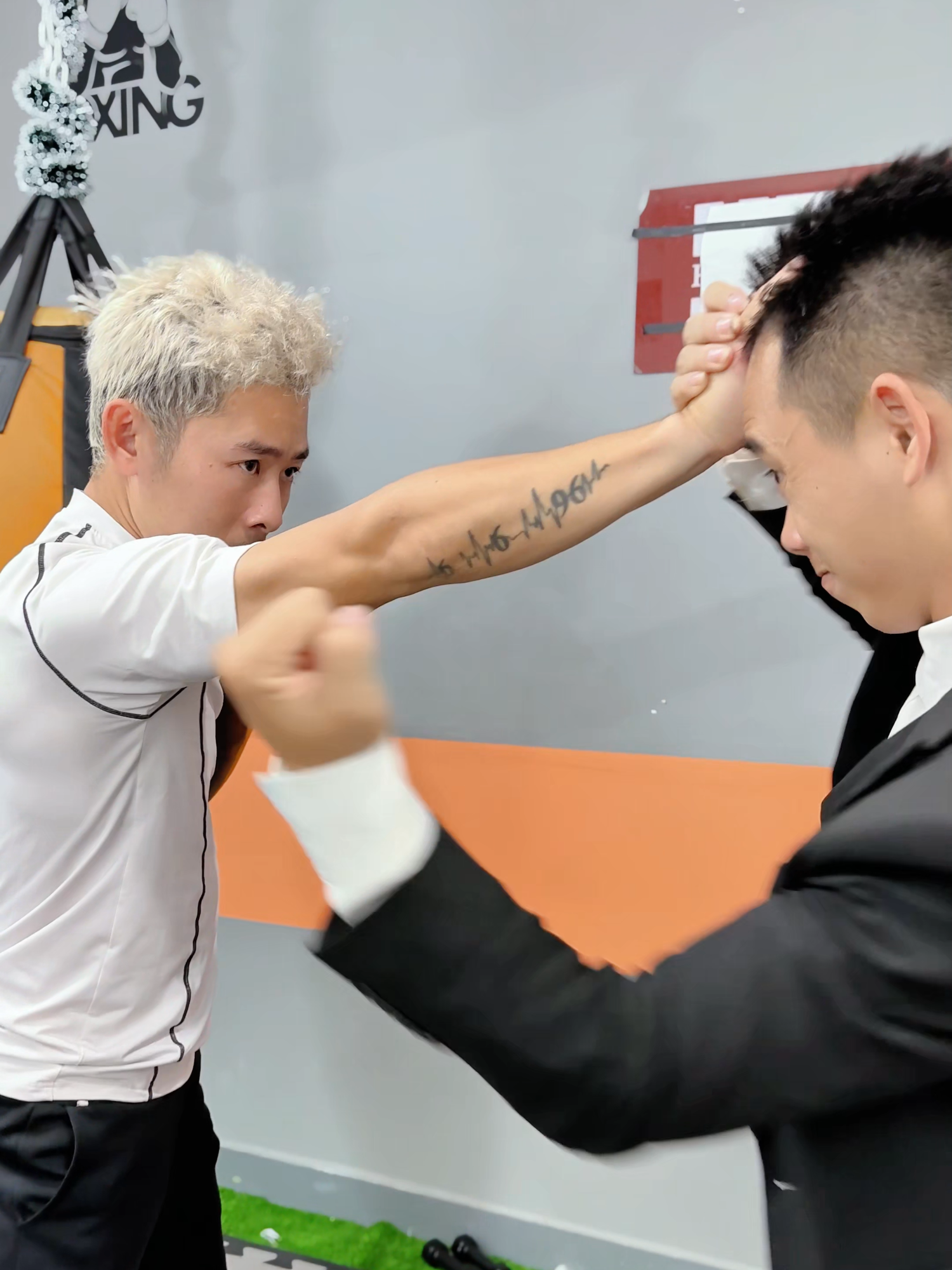 [1100]Self Defense #tuvenu_ #LearnOnTikTok #thaoselfdefense #tuve #vothuat #kungfu #martialarts #defense #kravmaga #army