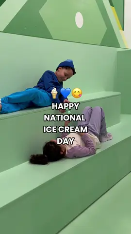 🍦🎉 Happy National Ice Cream Day! Time to treat yourself 😋 Did you know every Color Factory visit ends in a delicious surprise? ✨