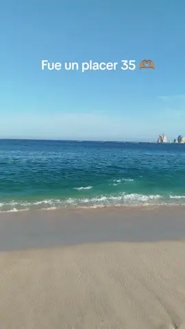 Gracias vida por estos años. Bienvenidos 36 🥳 un año comienza y quiero que esté lleno de amor y días bonitos. 🥰  #cumpleaños #36 #playa #arena  #happybirthday 