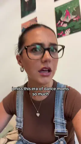 “i hate those pants on melissa. i’m sorry” “yeahh i do too” #dancemoms 
