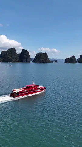Chào mừng bạn đến với Quảng Ninh thiên đường biển đảo.