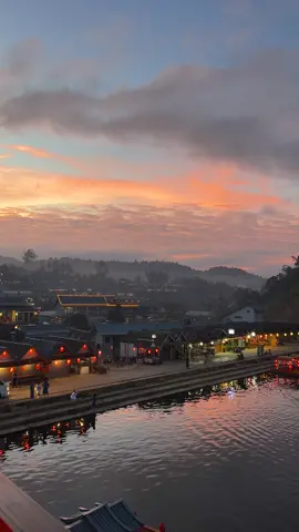 ลมหนาวที่บ้านรักไทย🌬️🌨️❄️ สวยเกินคำบรรยาย🫶🏻💖 #หมู่บ้านรักไทย #หมู่บ้านรักไทยแม่ฮ่องสอน #หมู่บ้านรักไทยจีนยูนาน #เที่ยวเหนือ #ธรรมชาติบําบัด #แม่ฮ่องสอน 🍃🍃