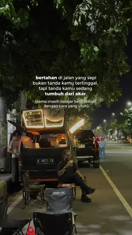 Hari-hari sepi ini bikin kamu ragu? Atau diam-diam sedang menguatkanmu? Boleh tag brand lokalmu di komen buat kita sharing bareng☕️ Jangan lupa share, buat berbagi kebaikan ke yang lainnya #jabaterat 🤝🏽  📍 @Wheels.  #romijabrand #brandactivist  #quotes