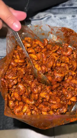 Enak banget kalo pake nasi🥳 #makaronicikruh #makaronipedas #makaroni 