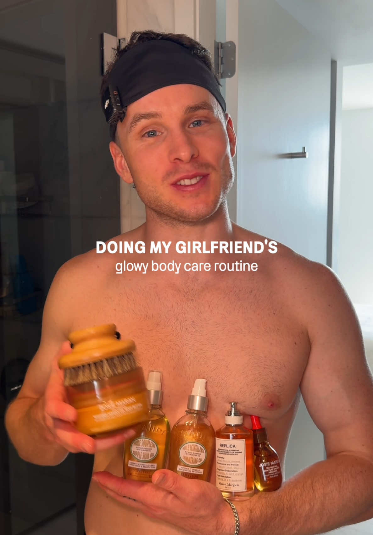 Doing my girlfriend’s “glowy” body routine  Products featured  @Davines Oi Body Oil @LOCCITANE Shower Oil + Shimmering Oil  @Youth To The People Body Scrub @Josie Maran Body Butter  @Maison Margiela Never Ending Summer  #bodycare #bodycareroutine #hygiene #SelfCare 